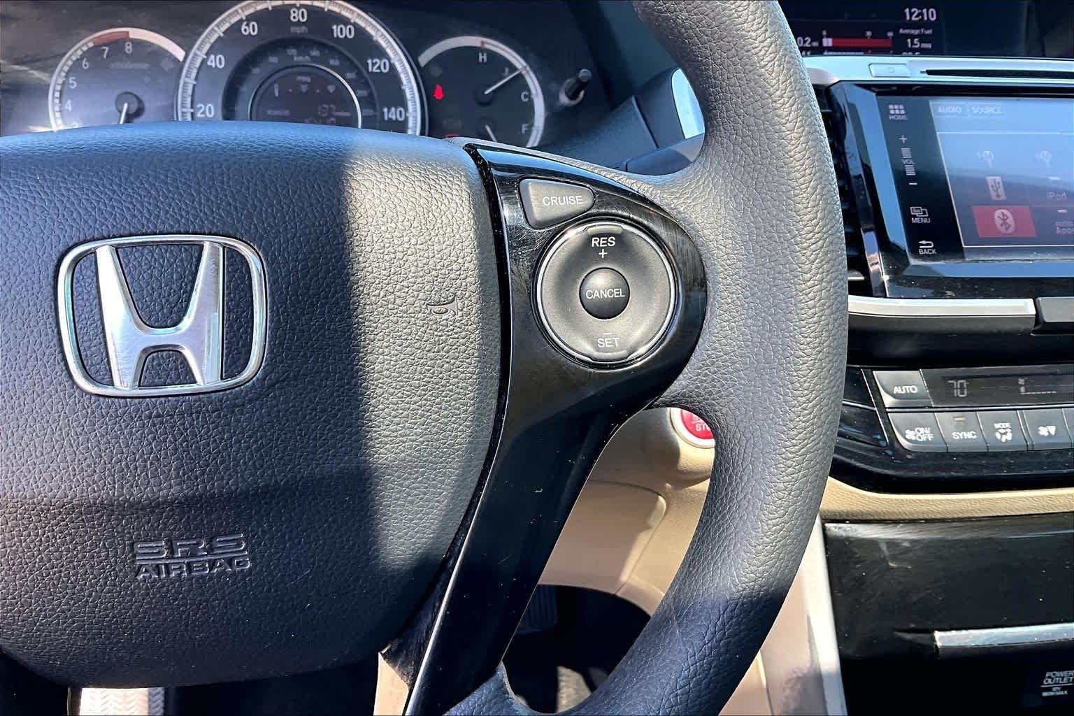Used 2017 White Orchid Pearl Honda EX image 25
