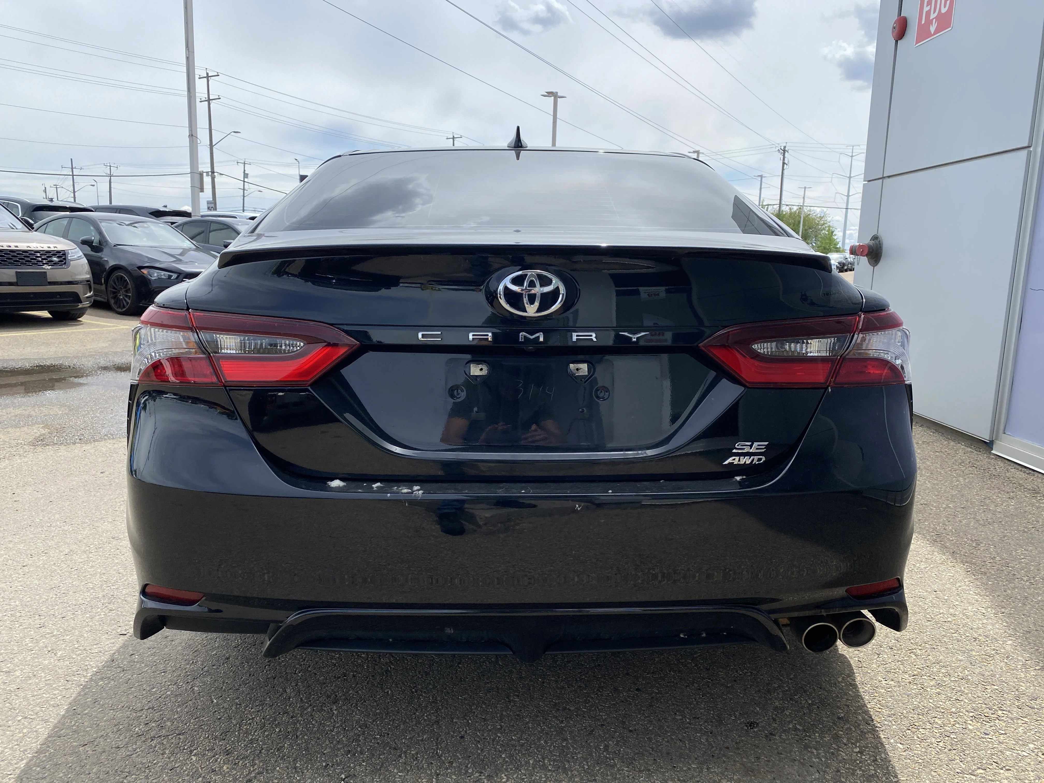 Certified Used 2024 Black Toyota SE Auto AWD * LEATHER* SUNROOF* AUTO HIGHBEAMS * image 4