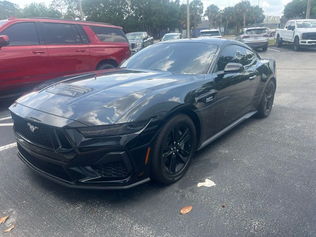 2025 Ford Mustang GT Fastback's photo