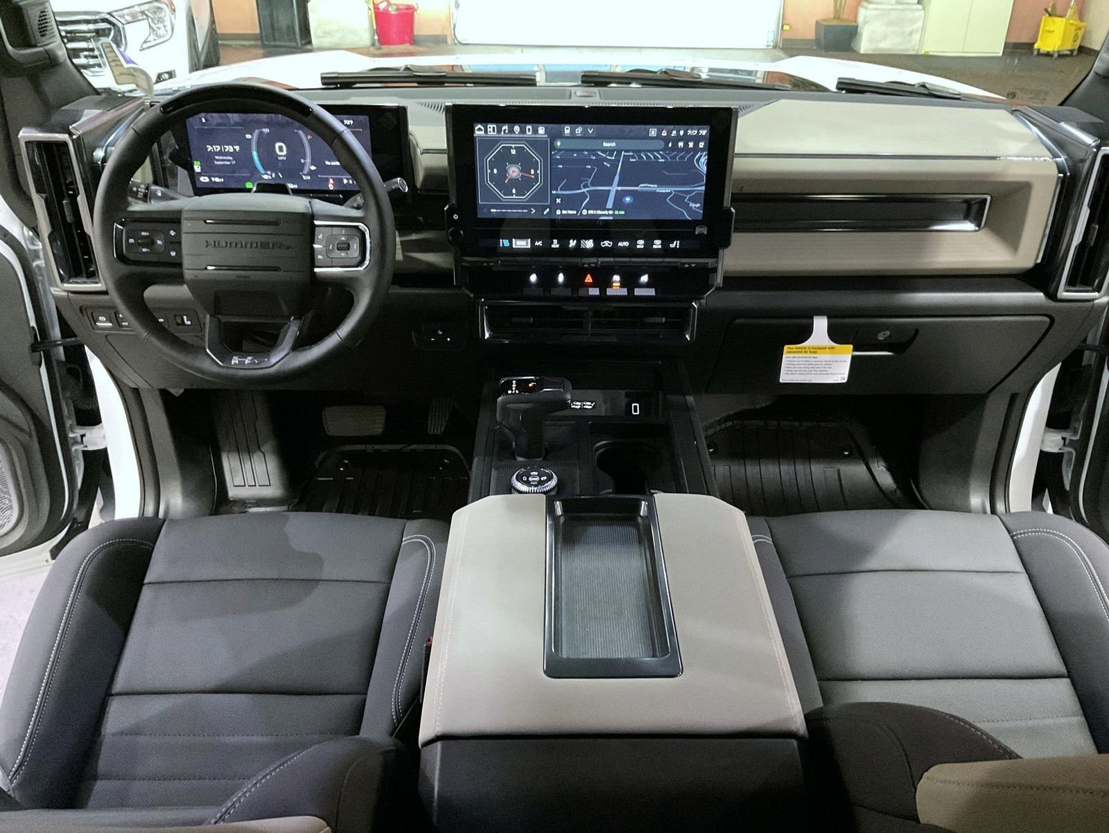 2026 GMC HUMMER EV 2X - Photo 12