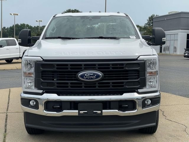 New 2026 Oxford White Ford XL image 6