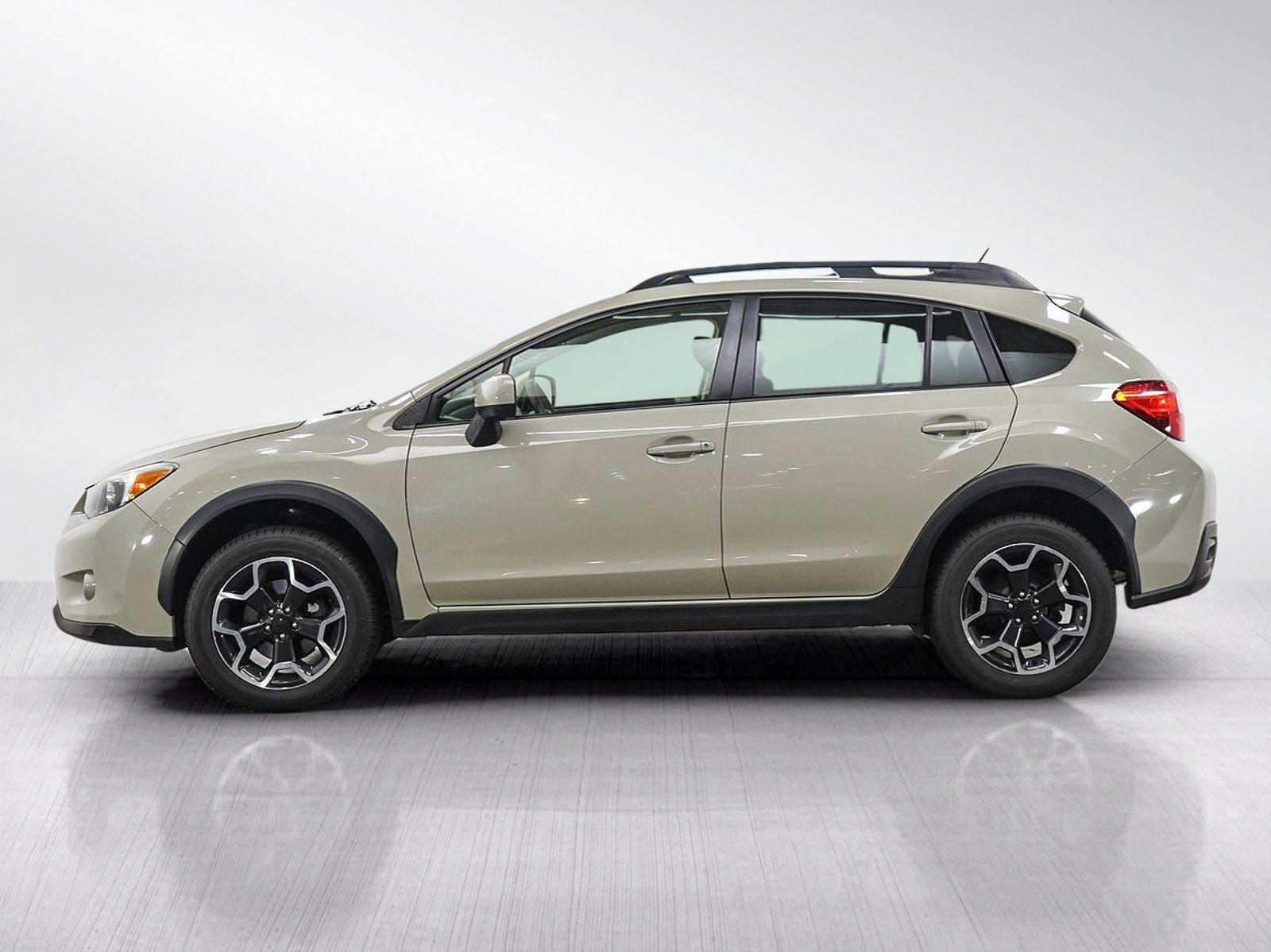 Used 2014 Subaru XV Crosstrek Premium with VIN JF2GPACC2E8329072 for sale in Burnsville, Minnesota