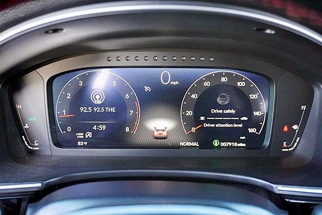 Used 2025  Honda Base image 32