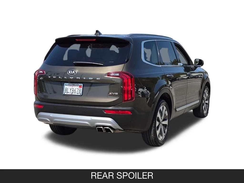 Used 2020 Green Kia S image 9