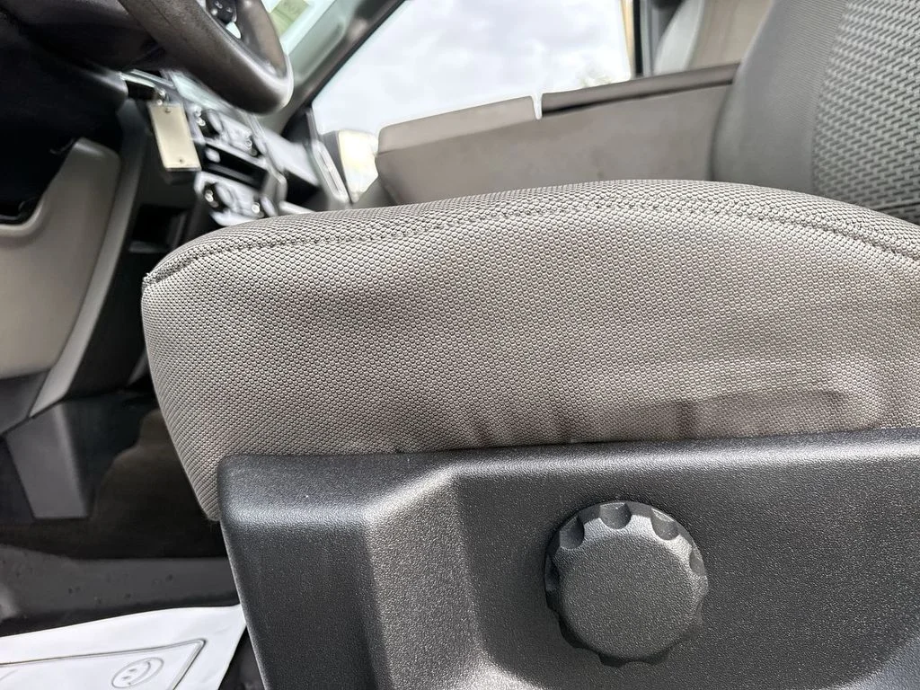 Used 2015 Ingot Silver Ford XLT image 10