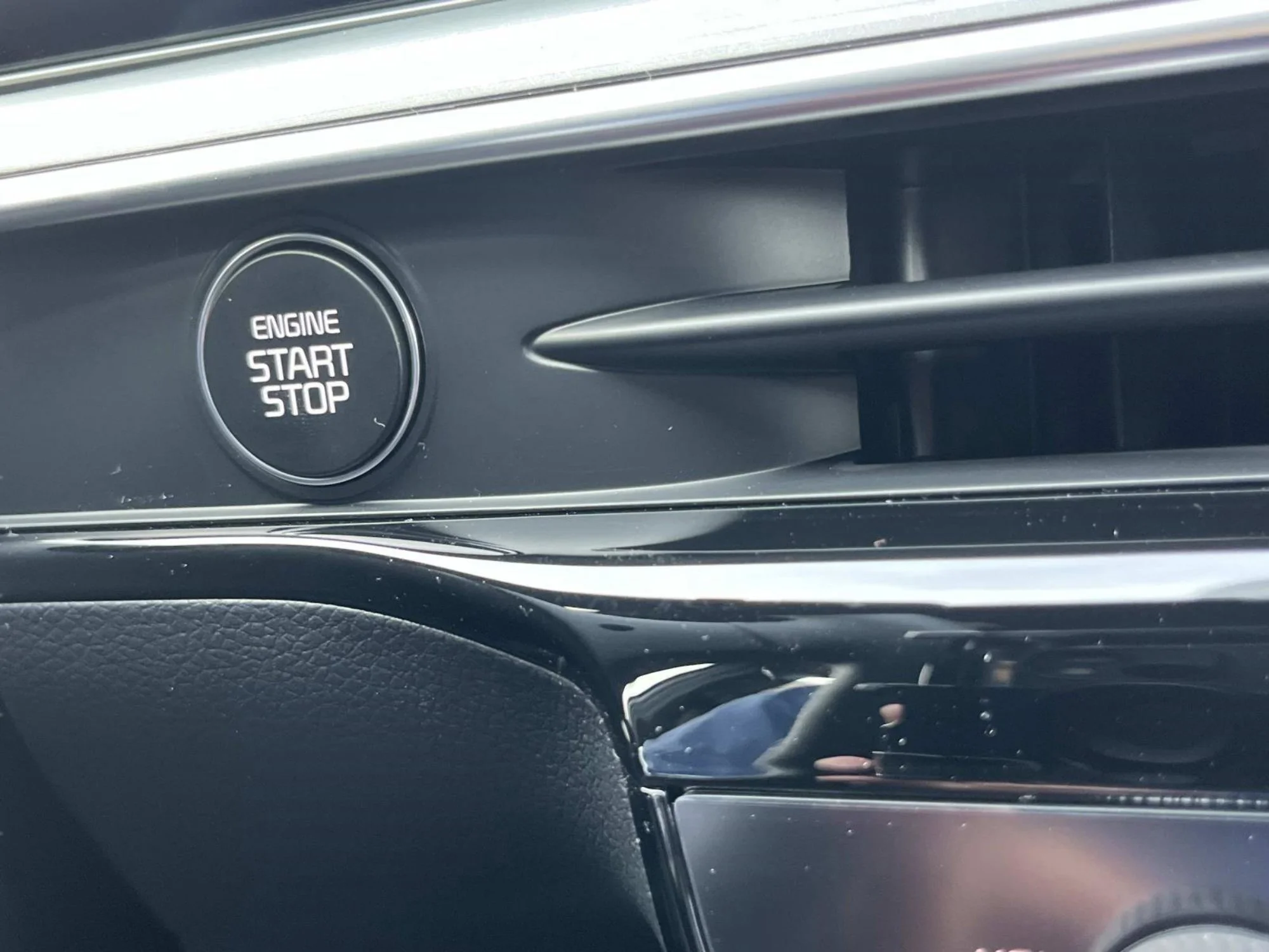 New 2026 Wolf Gray Kia GT-Line image 31
