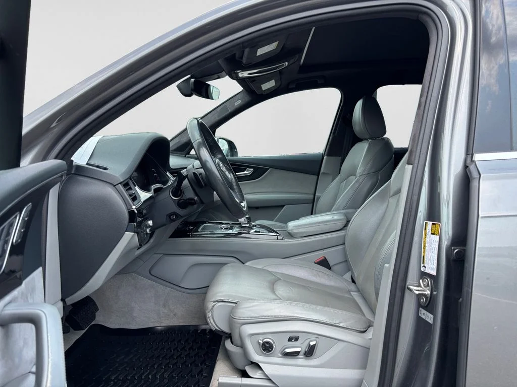 Used 2018 Gray Audi 3.0T Prestige image 10