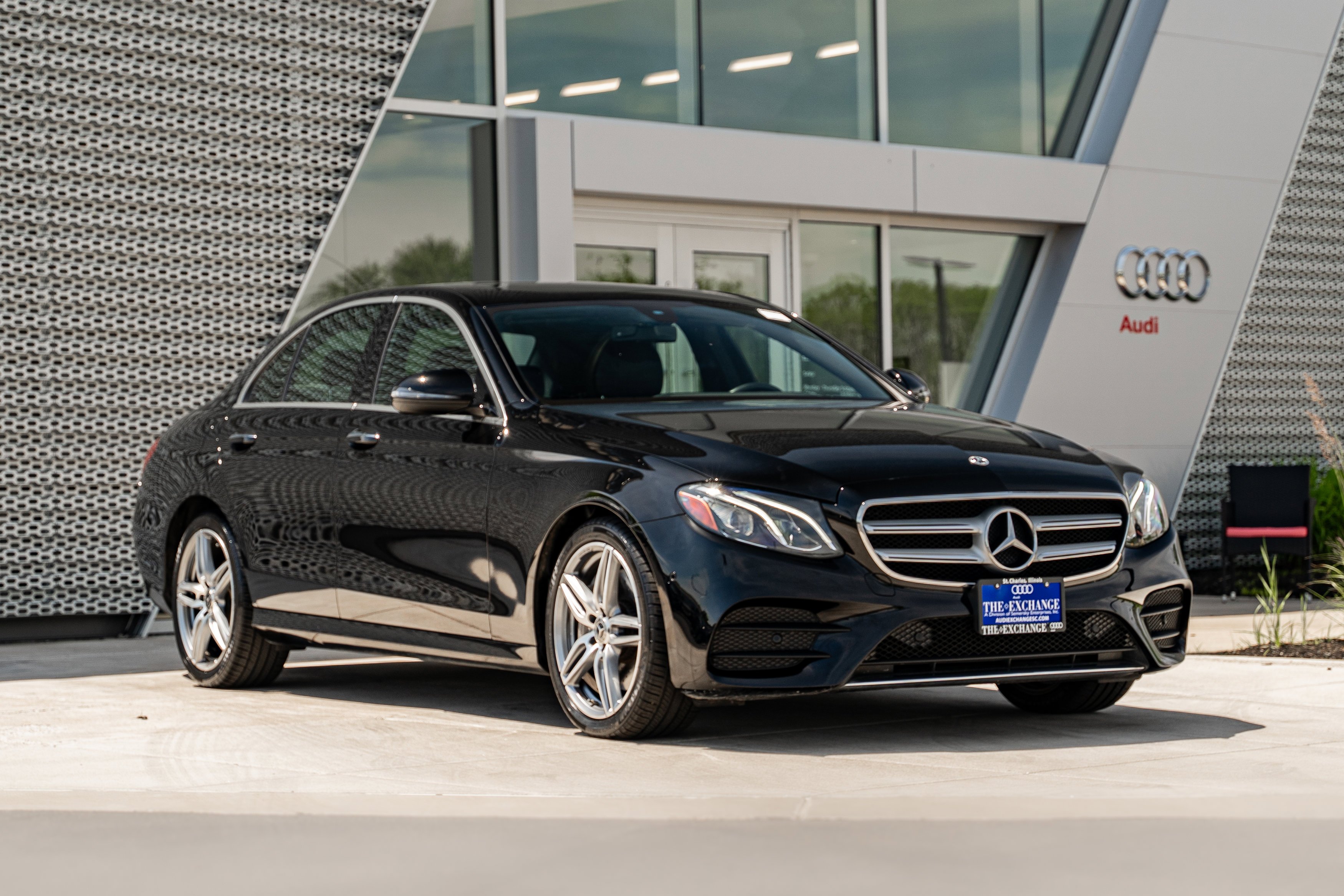 Used 2018 Black Mercedes-Benz E 300 image 1