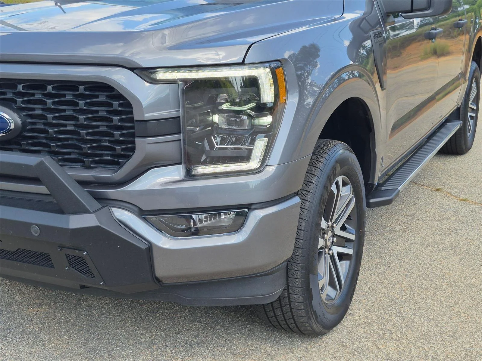 Used 2023 Carbonized Gray Metallic Ford XL image 9