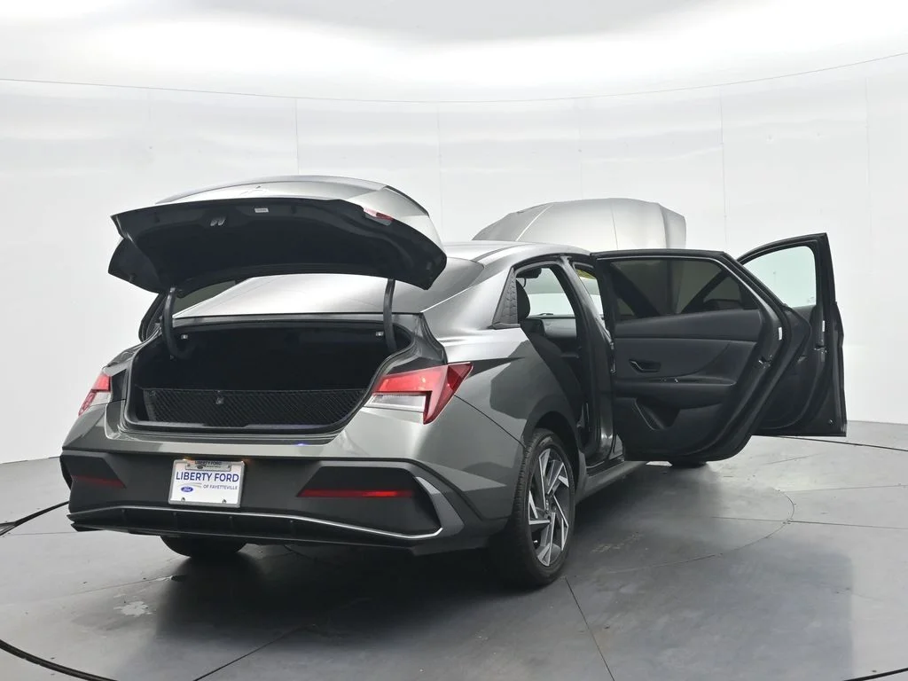 Used 2025 Amazon Gray Hyundai SEL Sport image 49