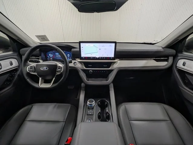 New 2026 Star White Metallic Tri-Coat Ford Active image 33