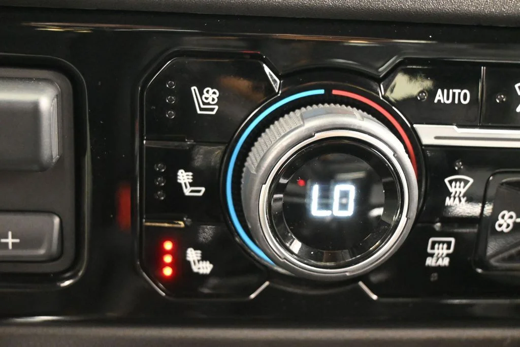 Used 2022 Northsky Blue Metallic Chevrolet LTZ image 31
