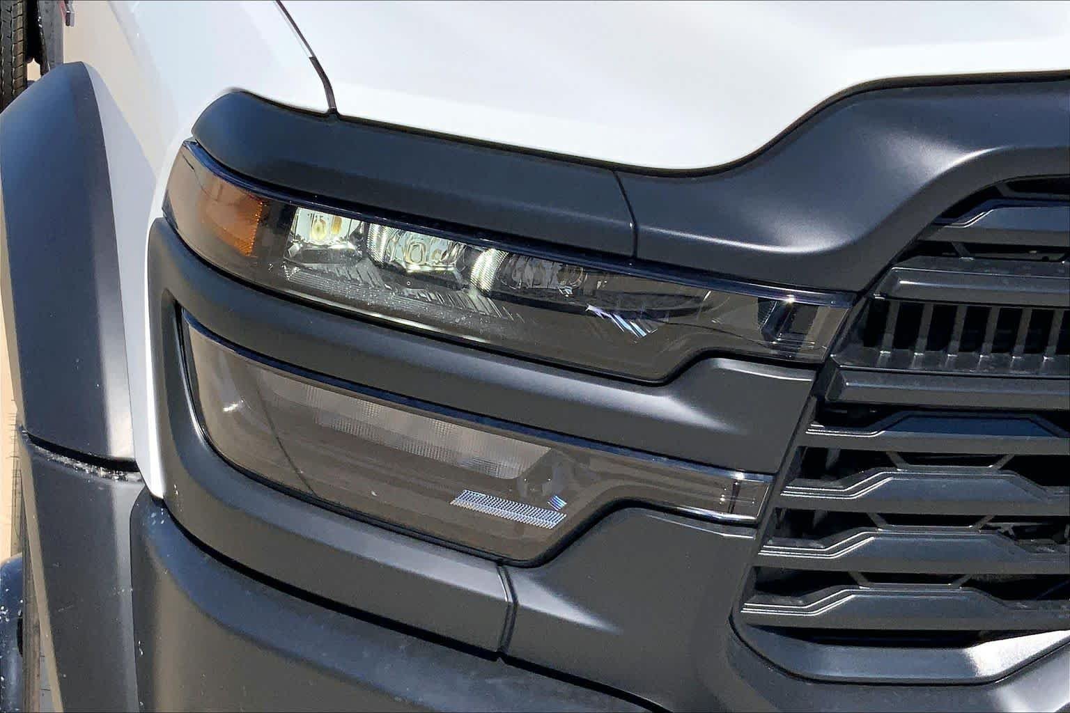 New 2026 Bright White Clear-Coat Exterior Paint RAM Tradesman image 13