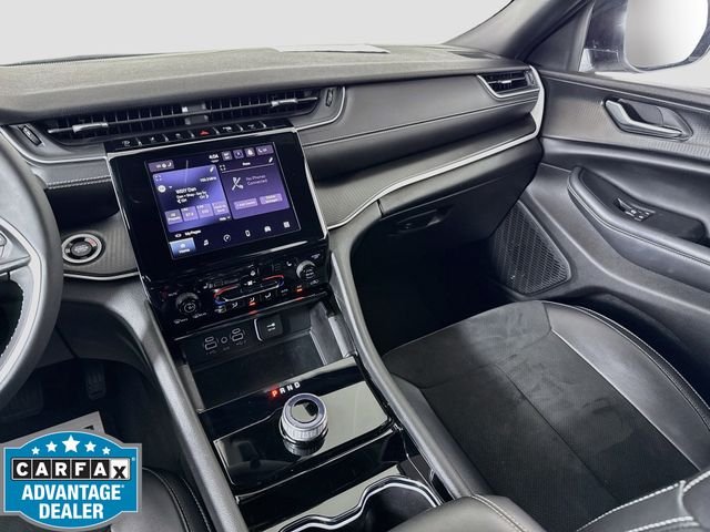 Used 2023 Silver Jeep Altitude image 21