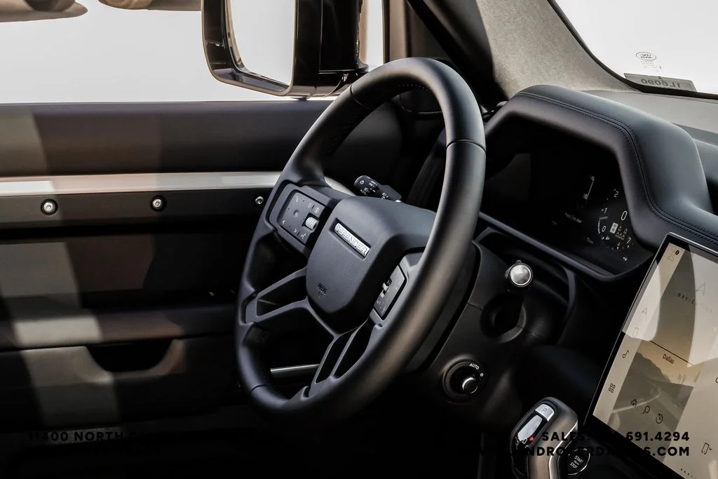 New 2026 Fuji White Land Rover X-Dynamic SE image 15