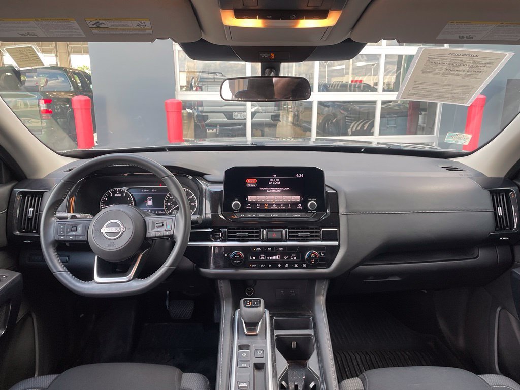 Used 2025 Gray Nissan SV image 11
