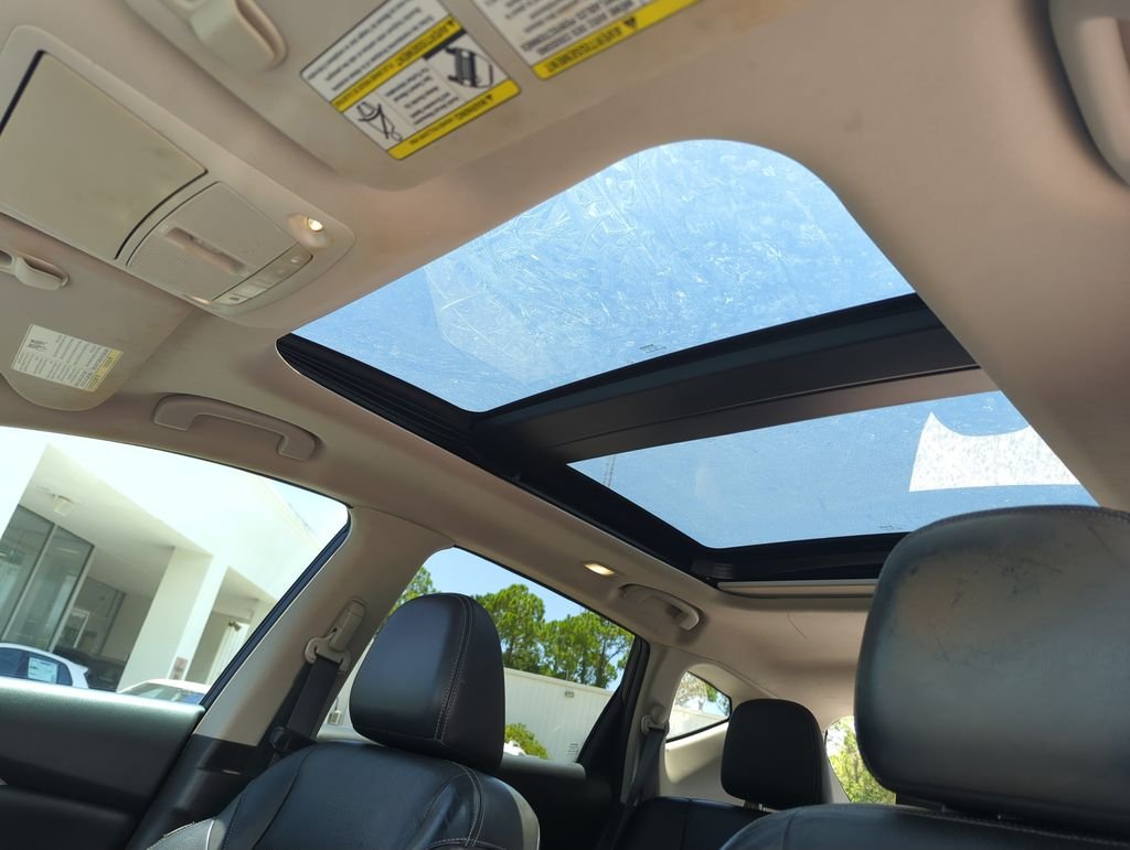 Used 2016 Gray Nissan Platinum image 28