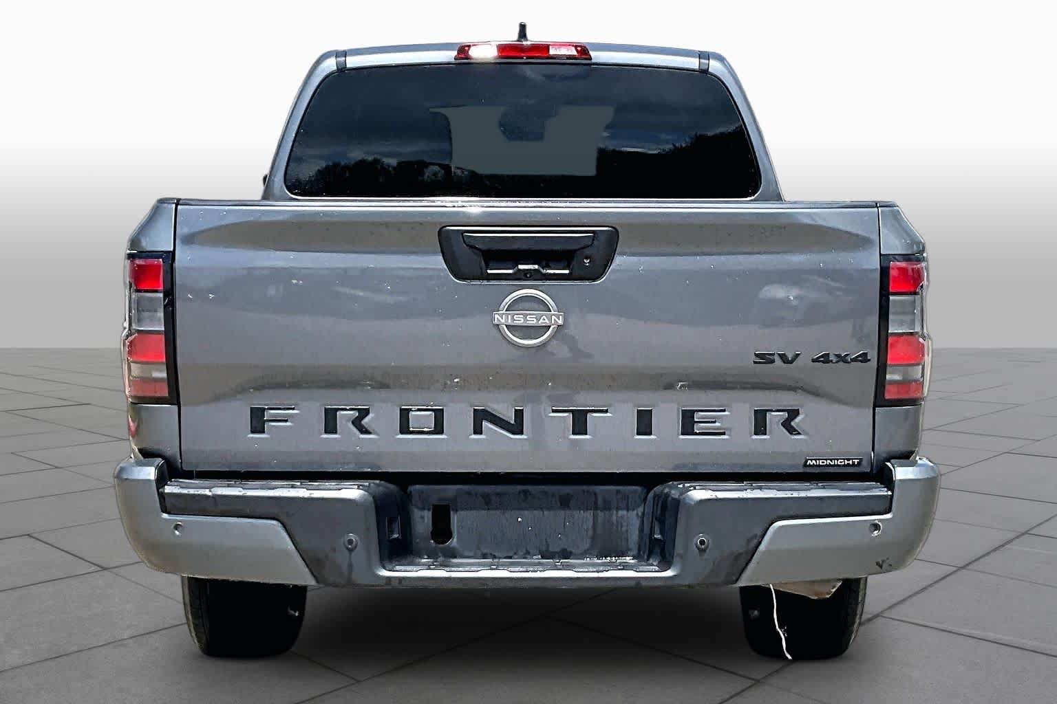 Used 2023 Gun Metallic Nissan SV image 5
