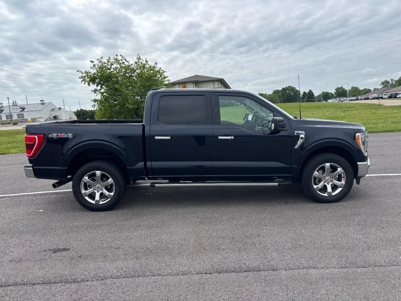 Used 2023 Antimatter Blue Metallic Ford XLT image 2