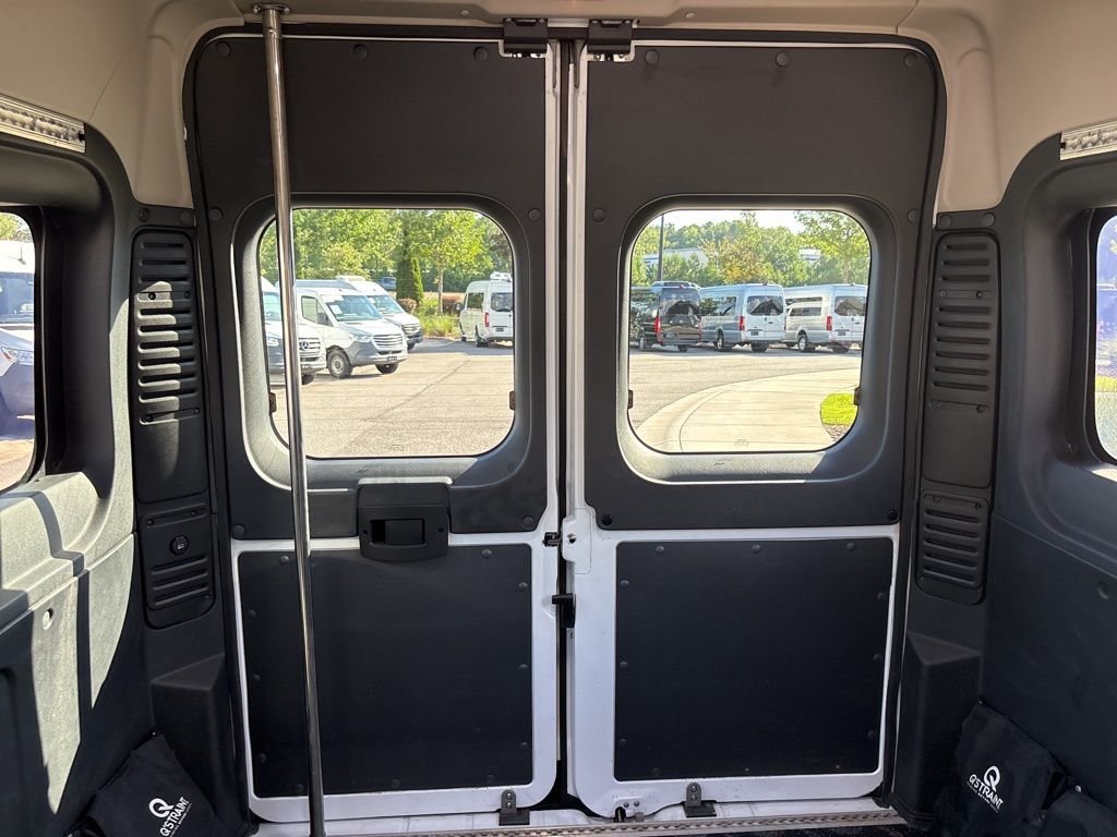 Used 2019 White Ram High Roof image 32