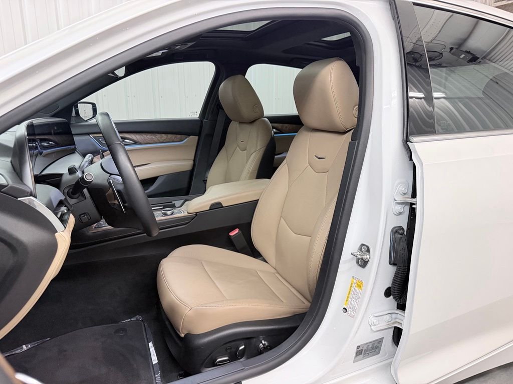 Used 2025 White Cadillac Premium Luxury image 13