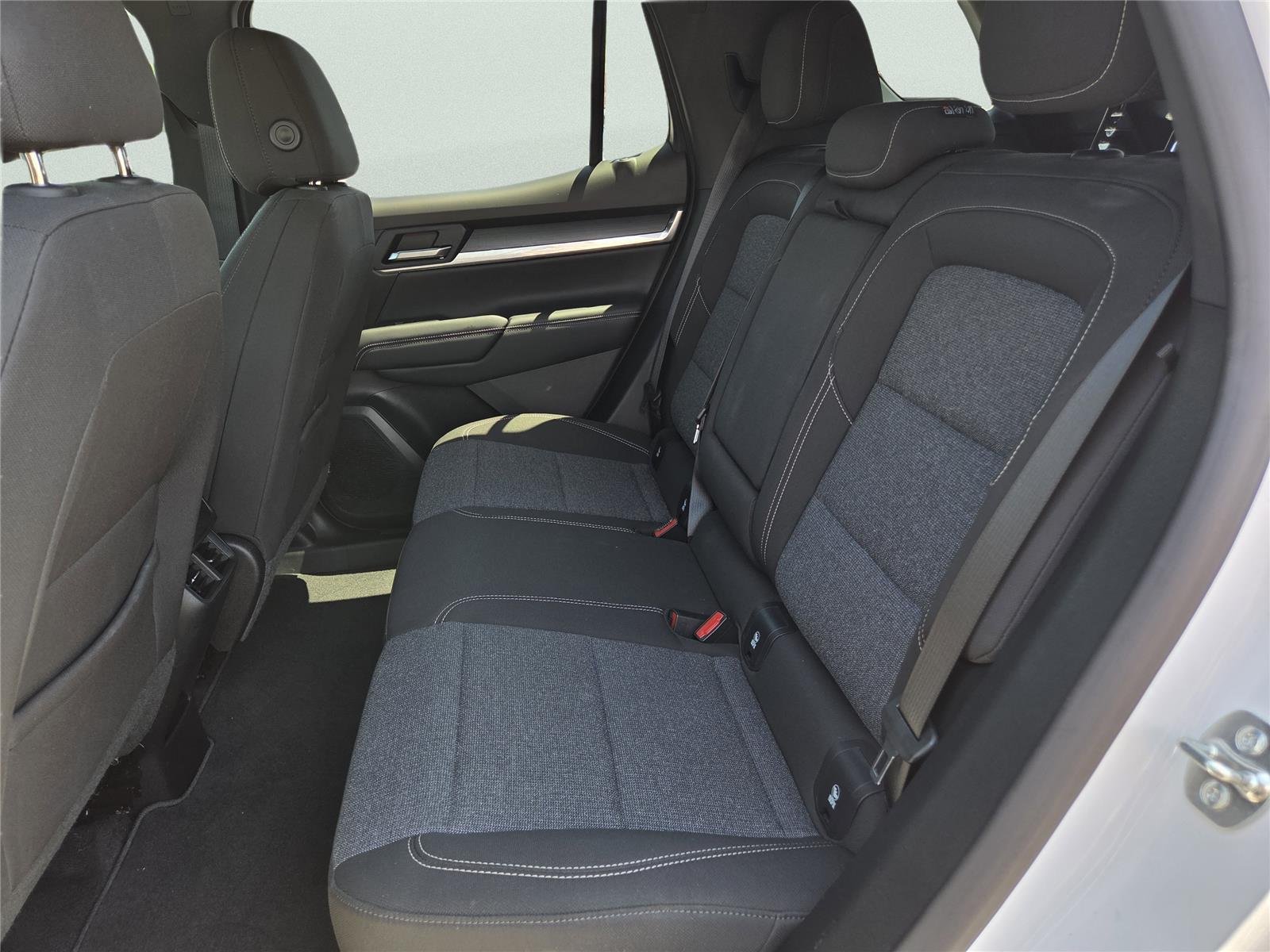 Used 2026 Summit White GMC FWD Elevation image 19