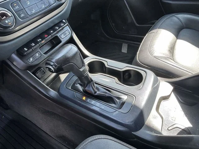 Used 2020 Summit White Chevrolet Z71 image 21