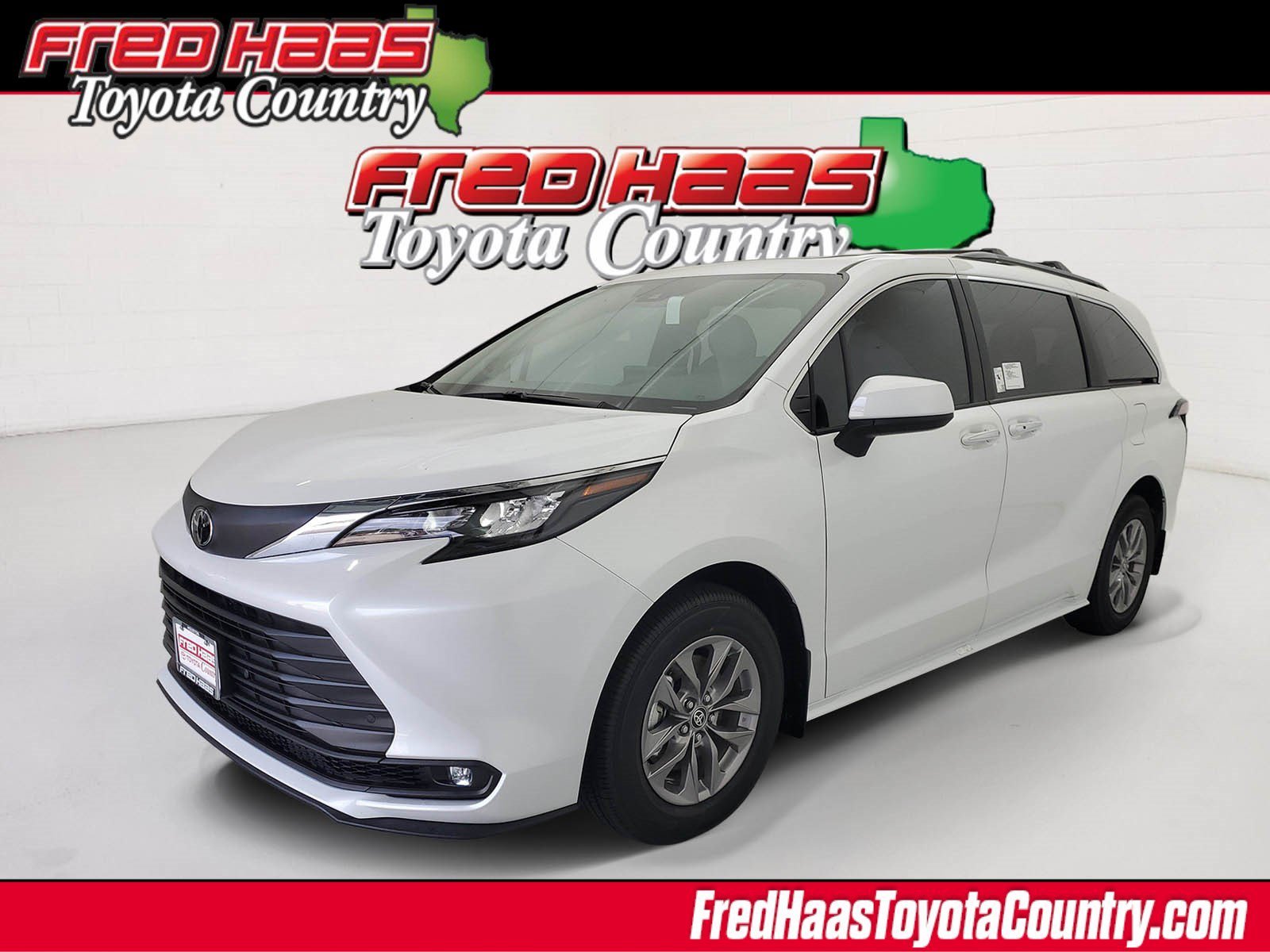 2026 Toyota Sienna  XLE