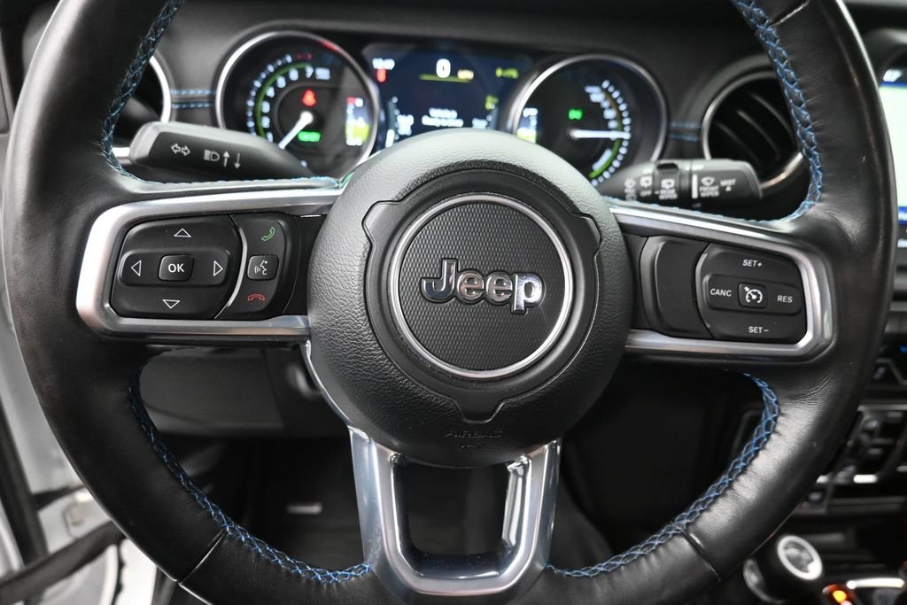 Used 2023 White Jeep Rubicon 4xe image 17