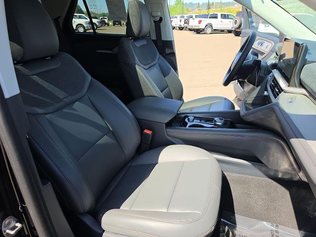 New 2026 Agate Black Metallic Ford Active image 42
