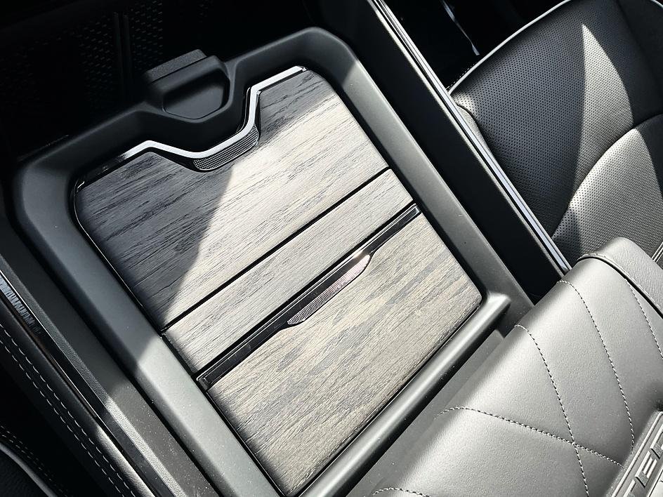 New 2027 Ceramic Gray Clear-Coat Exterior Paint RAM Limited image 26
