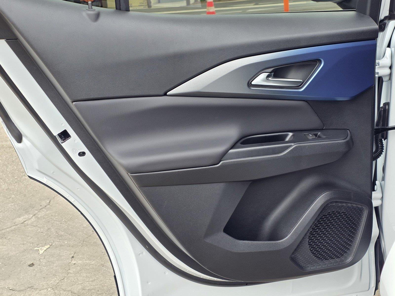 2026 Chevrolet Equinox EV 2LT - Photo 12