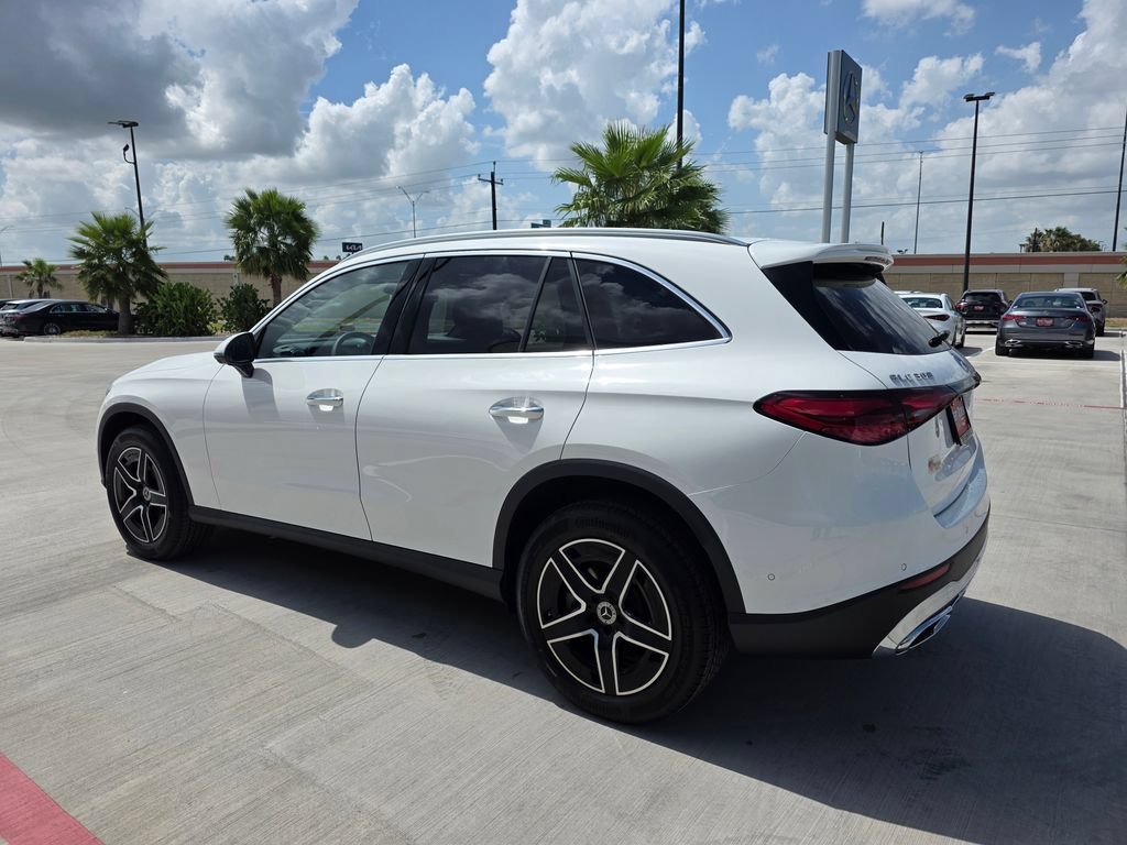 New 2026 Polar White Mercedes-Benz GLC 300 image 34