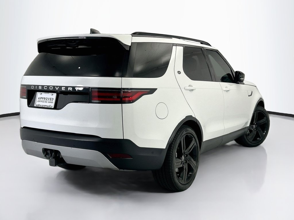 Certified Used 2025 Fuji White Land Rover S image 5