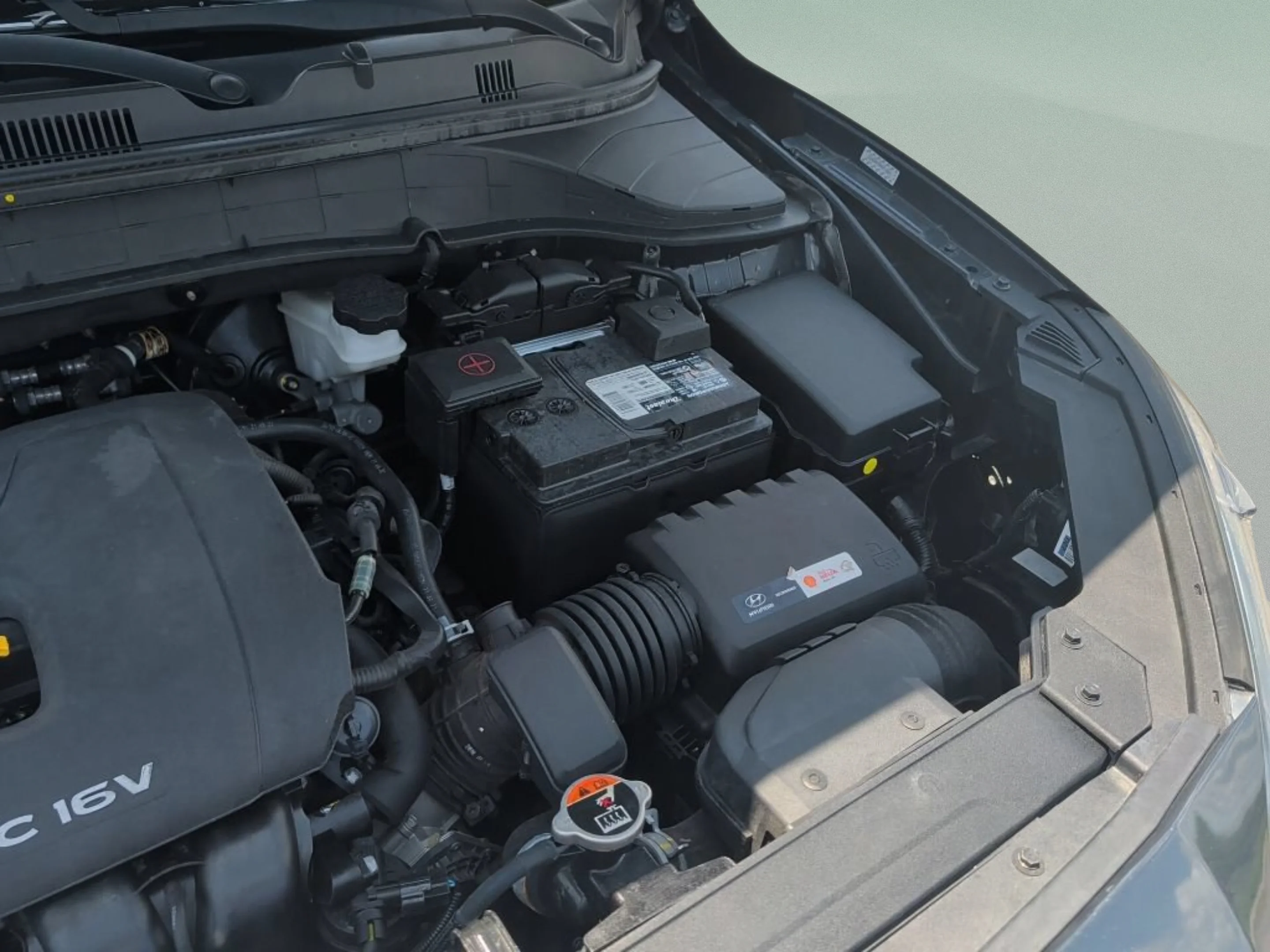 Used 2019 Thunder Gray Hyundai SE image 10