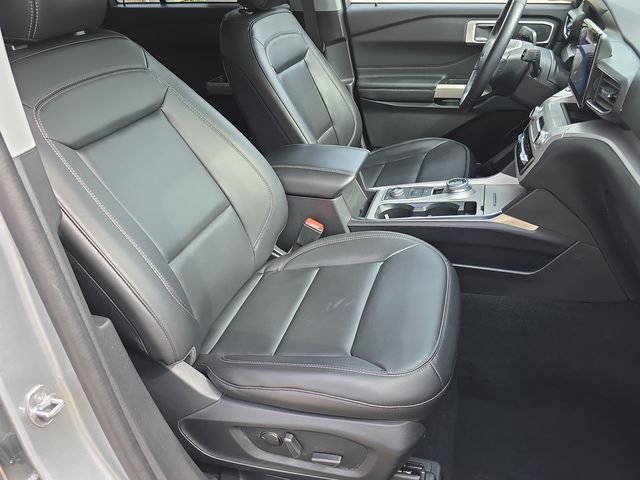 Used 2023 Silver Ford XLT image 38
