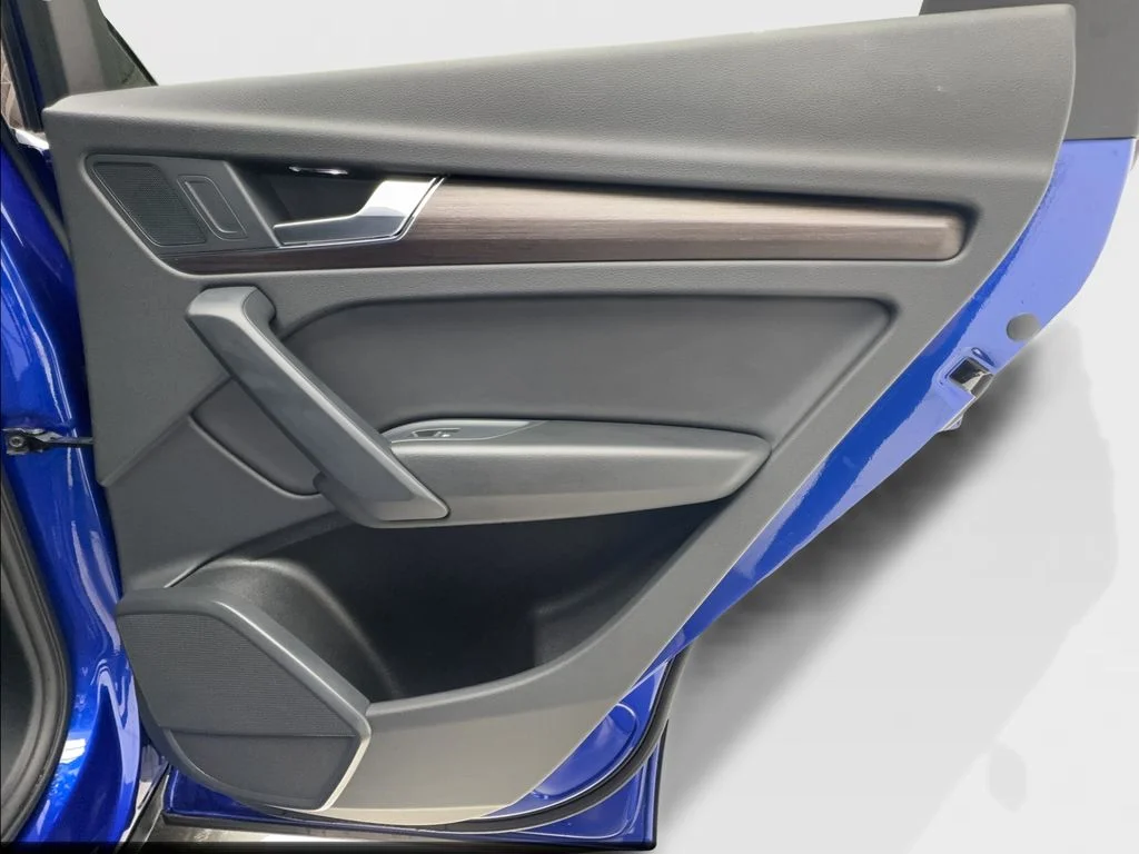 Used 2022 Blue Audi  image 30