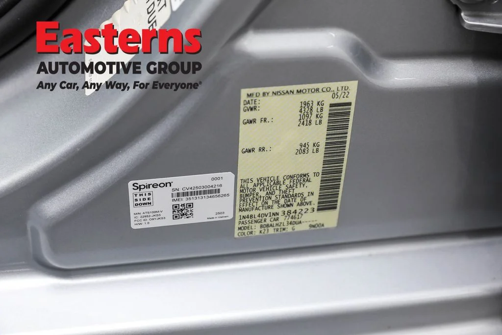 Used 2022 Silver Nissan 2.5 SV image 32