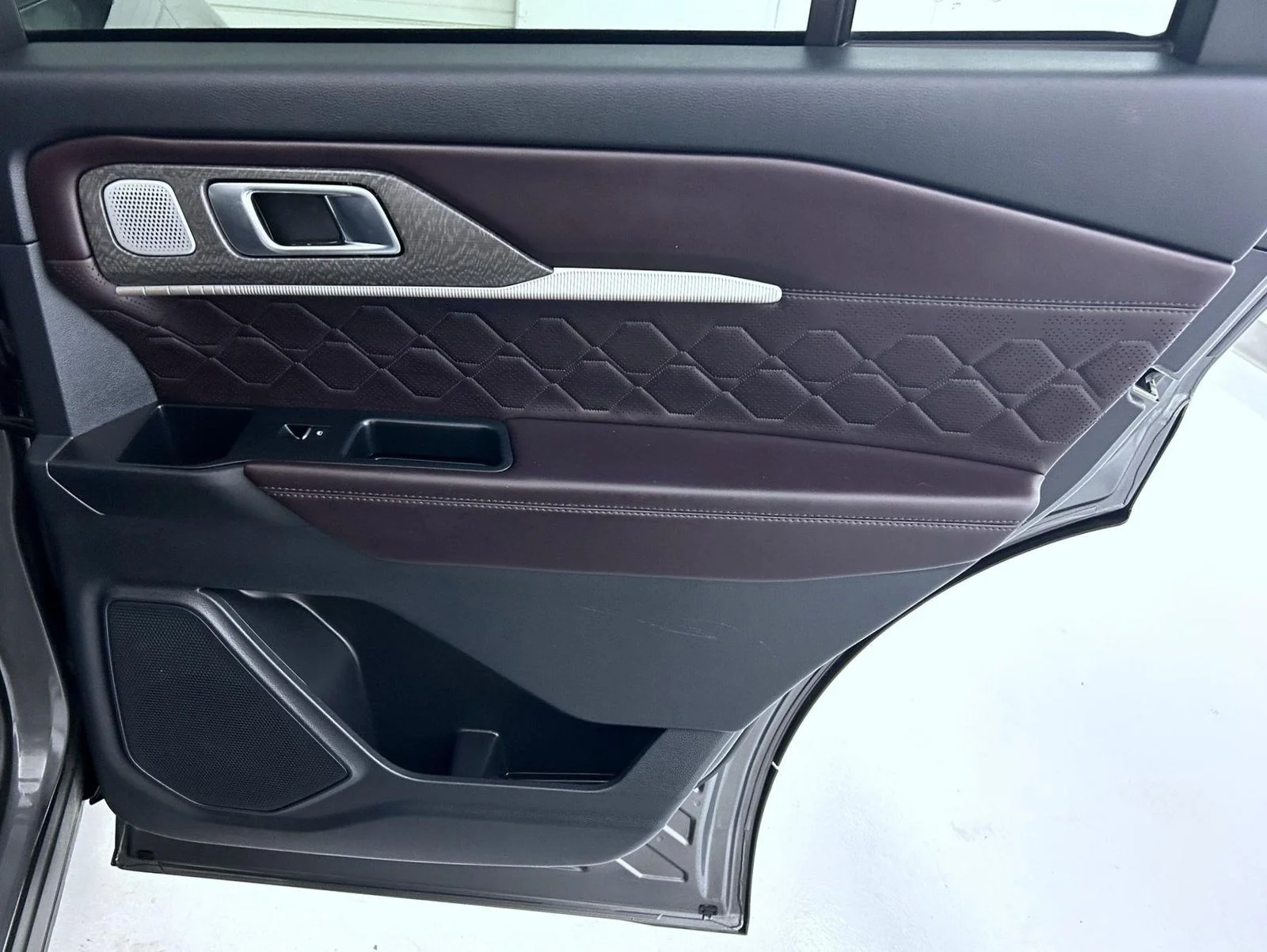 Used 2025 Gray Ford Platinum image 17