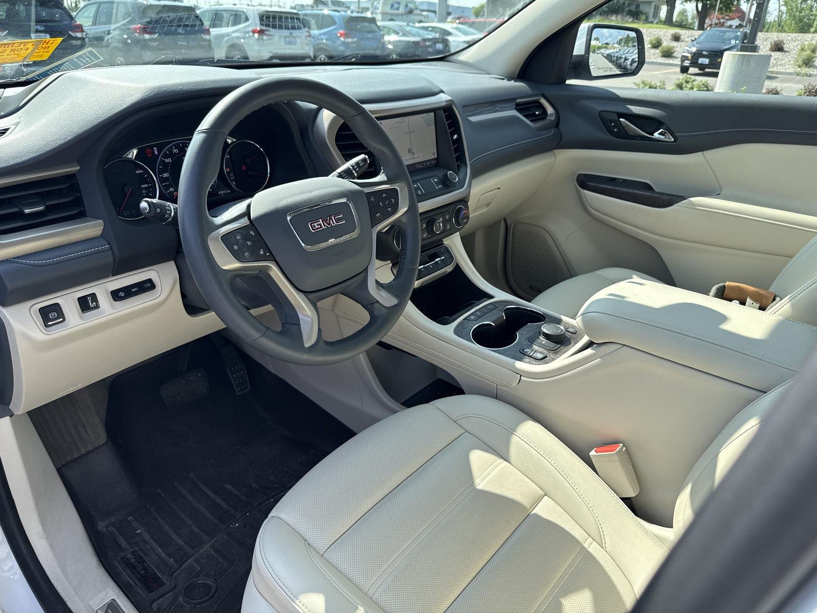 Used 2023 White Frost Tricoat GMC Denali image 7