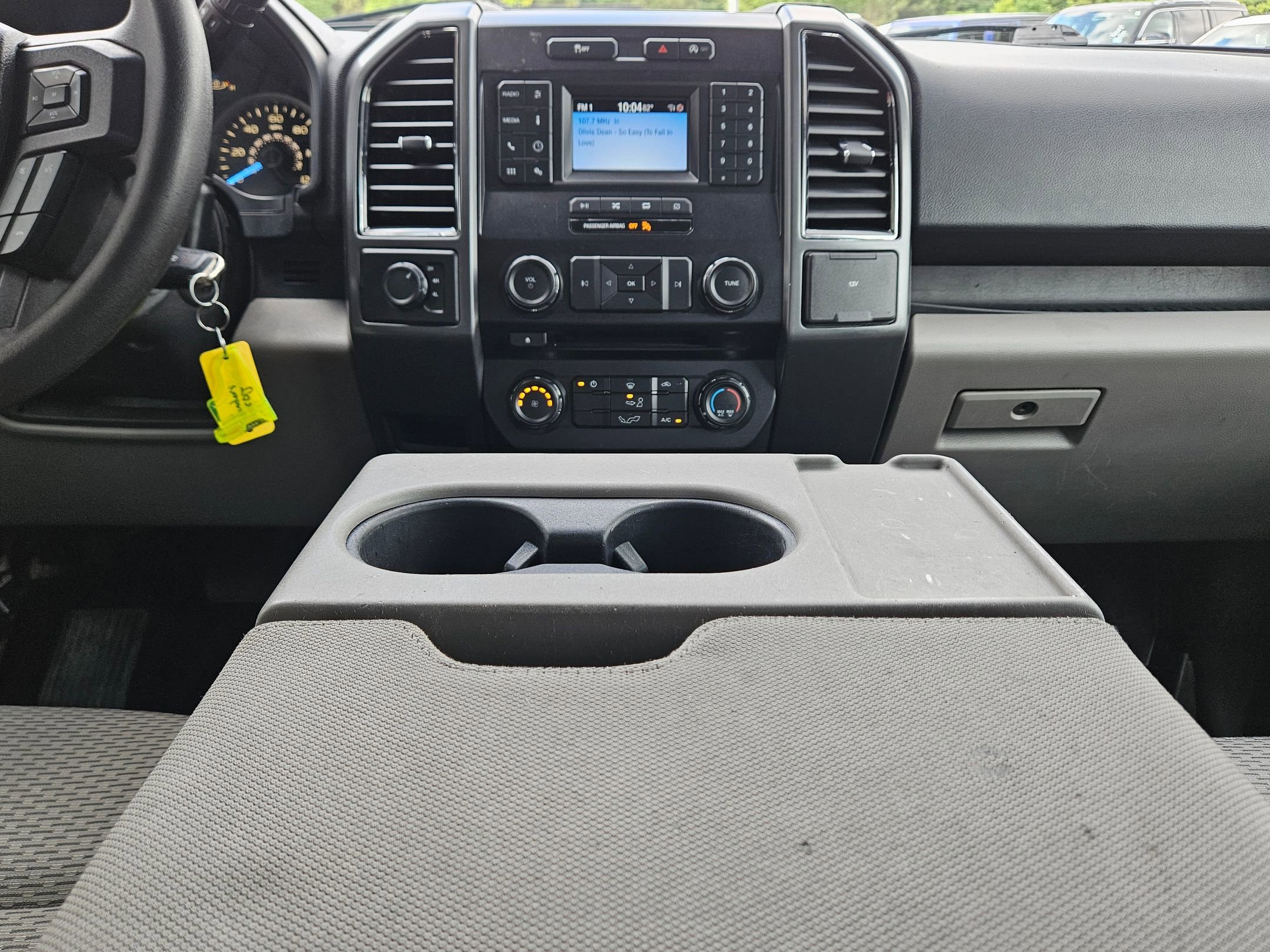Used 2018 Stone Gray Ford XLT image 10