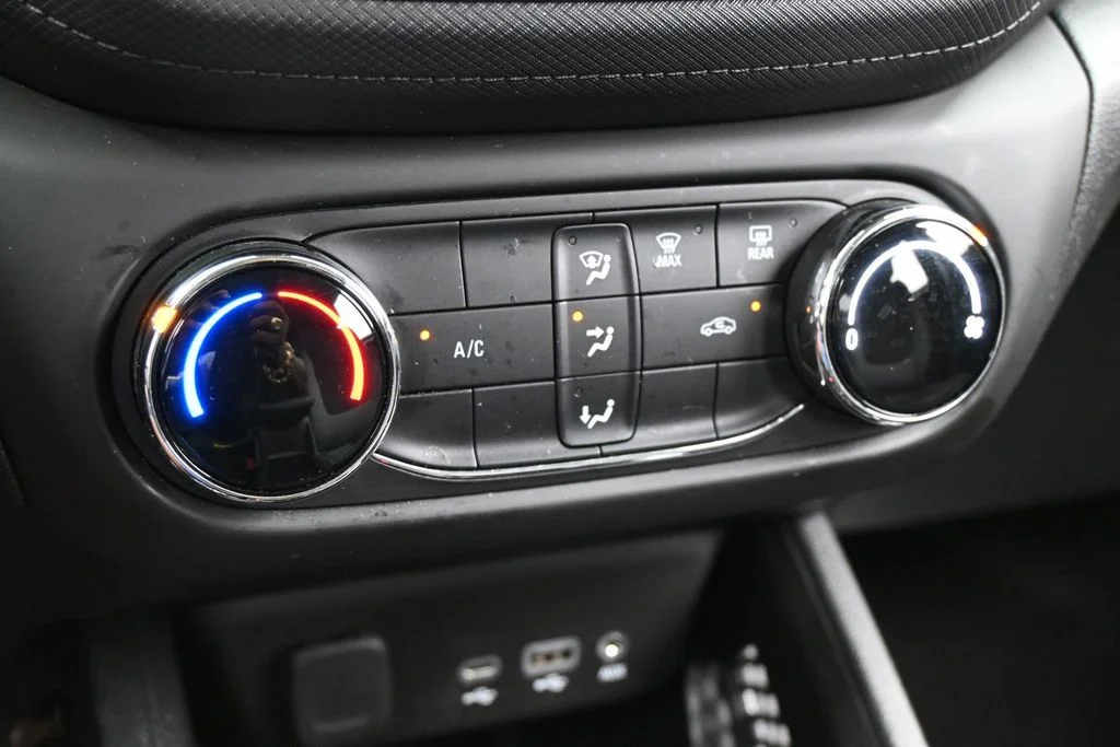 Used 2023 Summit White Chevrolet LS image 18