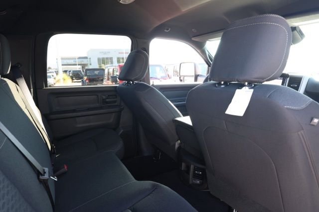 New 2026 Granite Crystal Metallic Clear-Coat Exterior Paint RAM Tradesman image 15