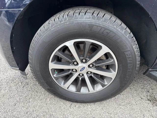 Used 2021 Blue Ford XLT image 9