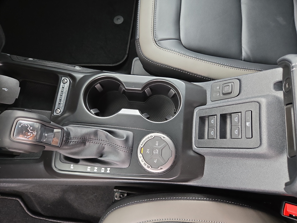 New 2026 Desert Sand Ford Outer Banks® image 23
