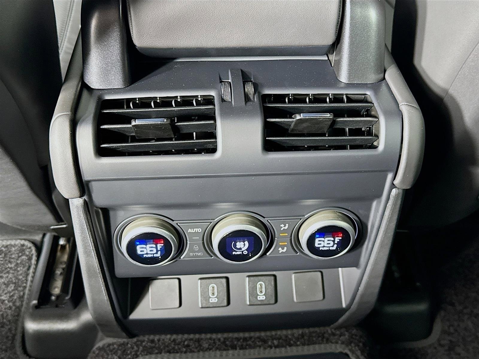 Used 2026 Gray Land Rover X-Dynamic SE image 27