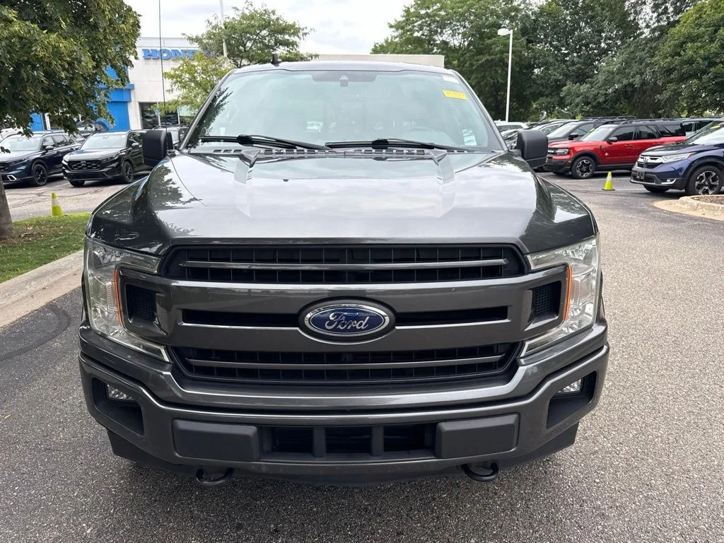 Used 2019 Gray Ford XLT image 2