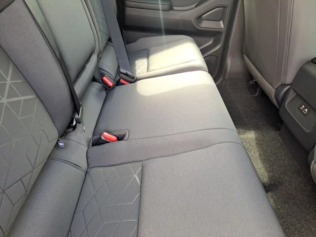 2026 Nissan Frontier SV - Photo 24