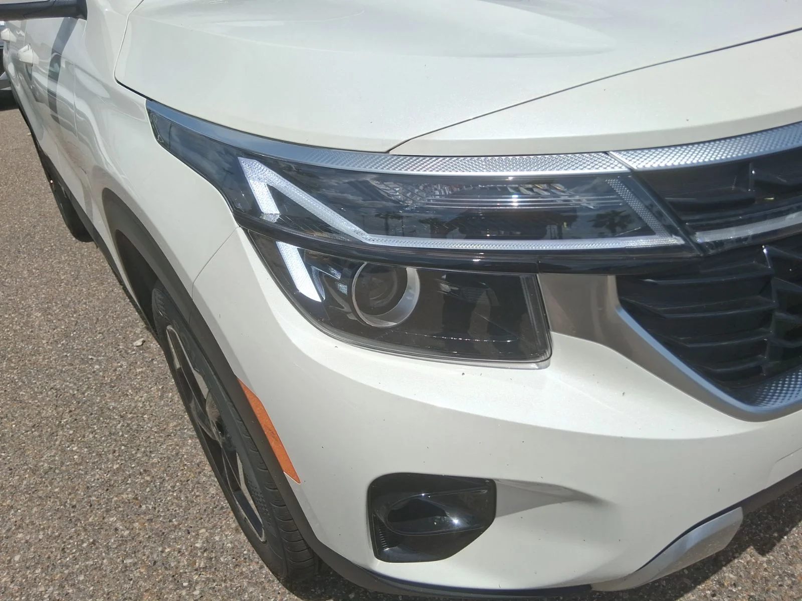 New 2026 White Kia S image 7