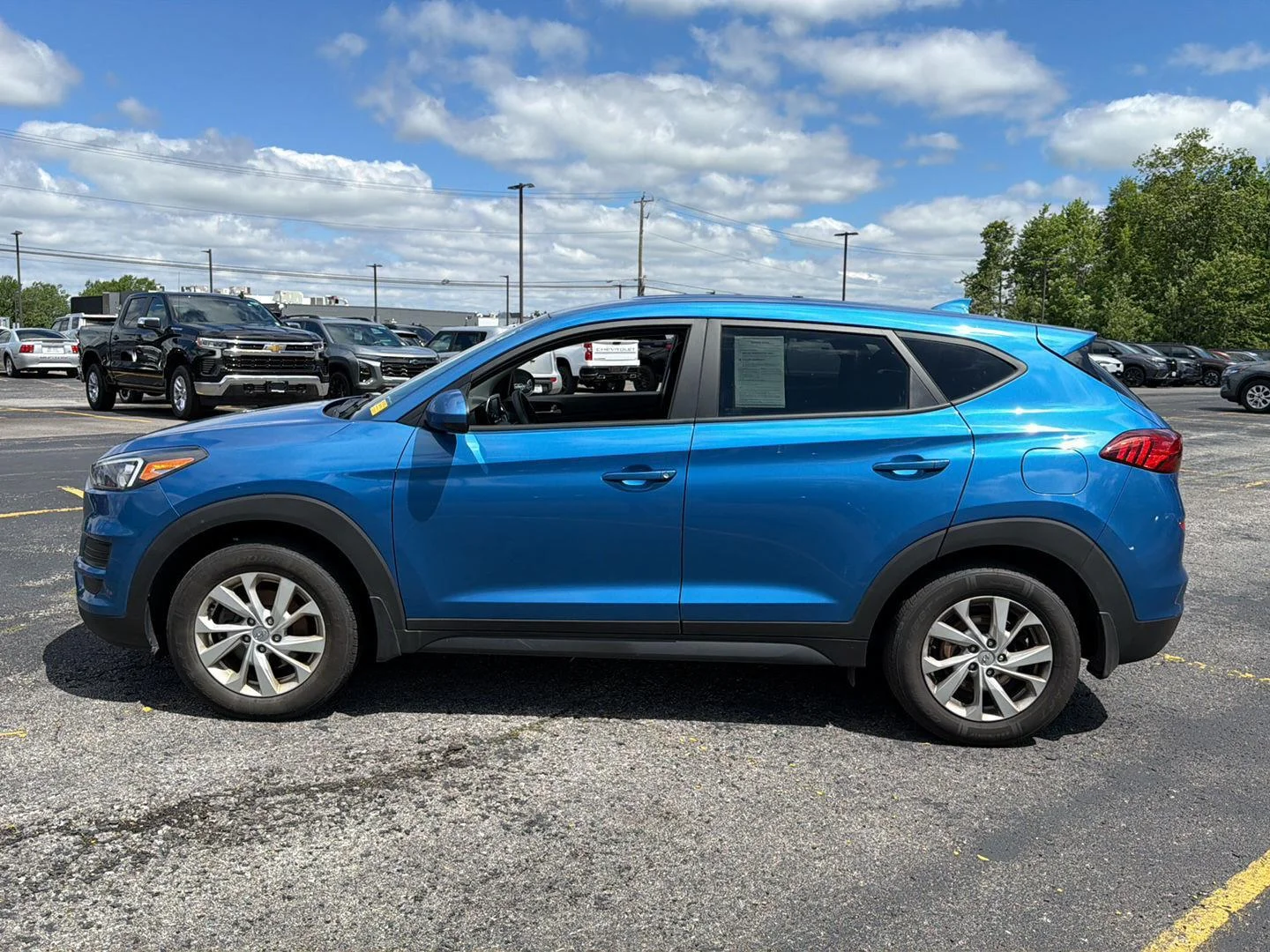 Used 2020 Aqua Blue Hyundai SE image 14